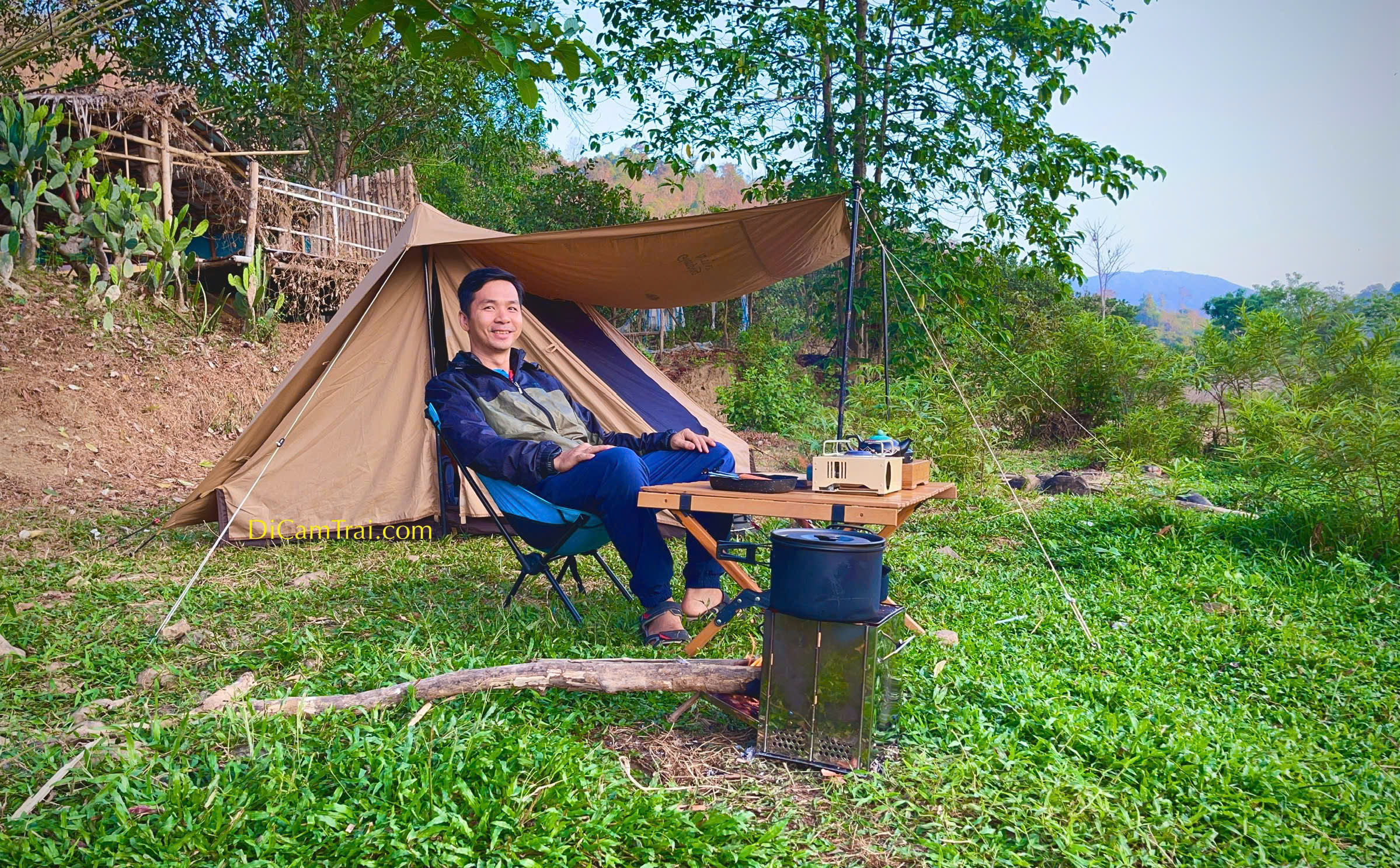 Cắm trại La Ngâu background